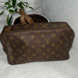 Louis Vuitton Monogram Trousse Toilette 28